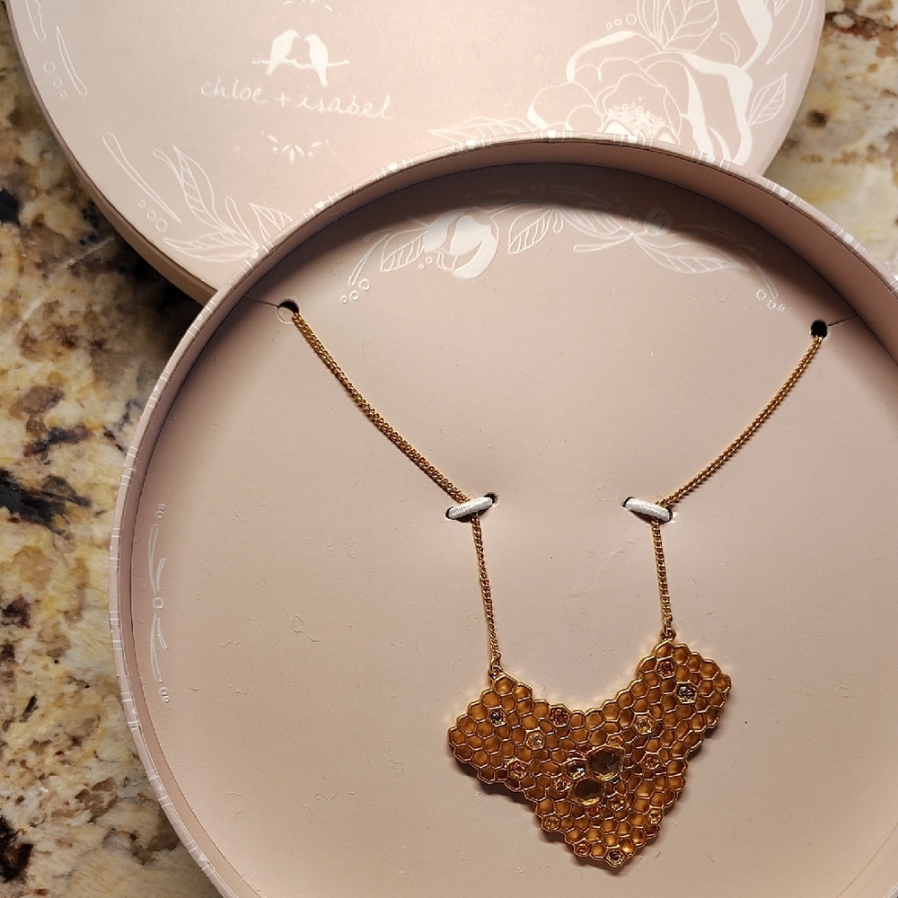 Chloe + Isabel Honeycomb Necklace NIB - Picture 2 of 2
